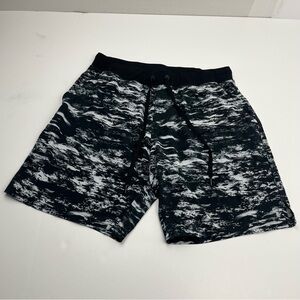 Manduka Short Mens Size Large‎ Black Grey Gray White Unlined Pockets Yoga Swim